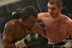 Чеченец  Заурбек Байсангуров стал Чемпионом мира по версии IBO в первом среднем весе.