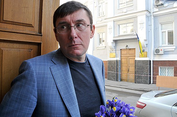 Сменить портрет на стене — мало. Надо менять лицо страны - интервью с Луценко