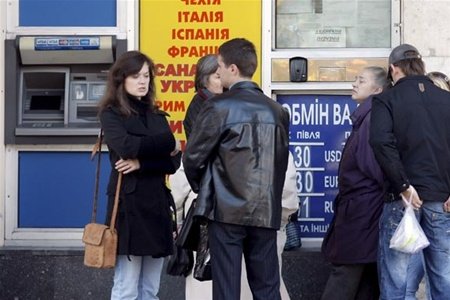 C 1 января в Украине вводится 10% налог на обмен валюты