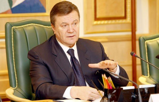 "Янукович читает лишь то, что подчеркнули маркером" - Черновол