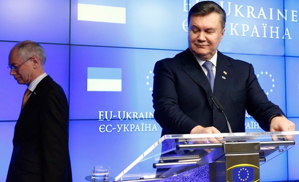 Президент активно готовится к "плану Б" ( по срыву евроинтеграции)