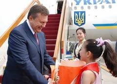 Еще один конфуз, если не дип-плевок: Китай не даст денег Януковичу, у которого революция