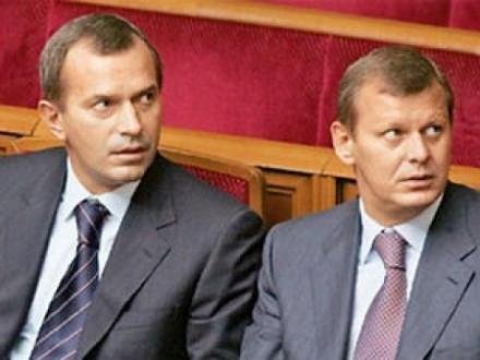 Анатомия Клюевых. Места «кормления» смотрителей «Межигорья» (+инфографика)