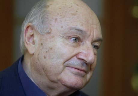 "Свободу держать зубами" - обращение сатирика Михаила Жванецкого