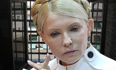 Тимошенко призвала к немедленному свержению и изоляции Януковича