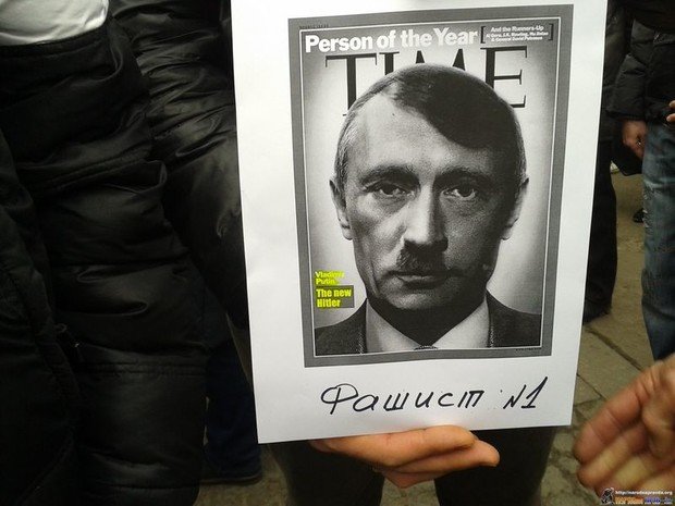 В Харькове тысячи людей вышли на улицу, скандируя "Путіна геть!" (Фото)