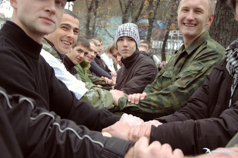 Мы – в одной крепости, у нас – один враг.  Прочь панику и беспечность