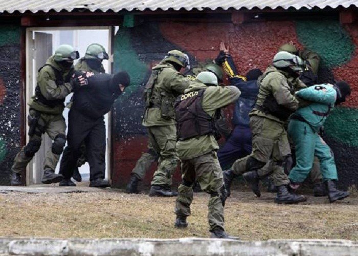 Итоги 15 апреля: лицемерие Медведева и подготовка к проведению антитеррористической операции