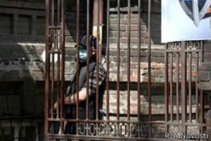 Представители ОБСЕ  захваченные в Славянске содержатся в нечеловеческих условиях
