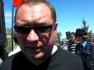 Митинг коллаборантов в Севастополе против коррупции и российский полицейский Видео)
