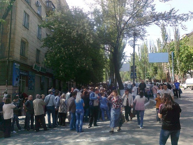 Рассказывает беженка из Донецка: В городе орудуют безбашенные наемники и чеченцы (Фото)