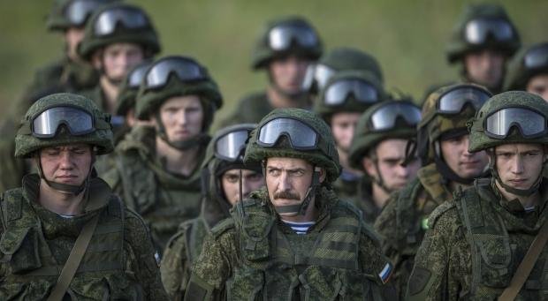 Обострение ситуации в АТО: Россия подтягивает спецназ и тяжелую техику, а боевики атакуют ВСУ артиллерией и танками