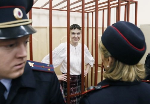 Скандальное видео с Надеждой Савченко, 17 апреля 2015 : "Конвоиры были уверены, что такую крамолу никто не покажет"
