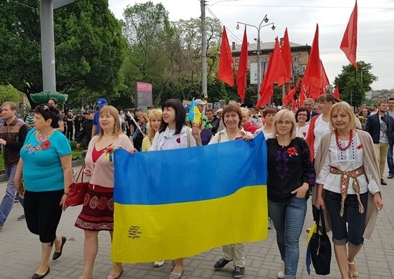 Нынешний День Победы в Запорожье отмечали по-новому (Фоторепортаж)