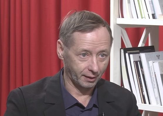 Политтехнолог Александр Кочетков в предпраздничном интервью: о длиношеести абсурдности власти, о прогнозах на 2019 год (Видео)