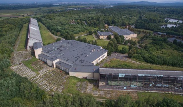 Бачить літаки та супутники... Унікальну РЛС на Закарпатті (перетворену на металобрухт) тепер можна відвідувати туристам (Відео)