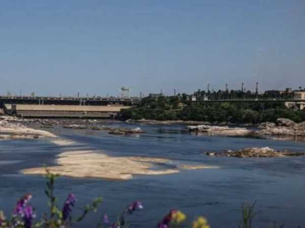 Обмелення Дніпра в районі ДніпроГЕС досягло критичного рівня (Фото)