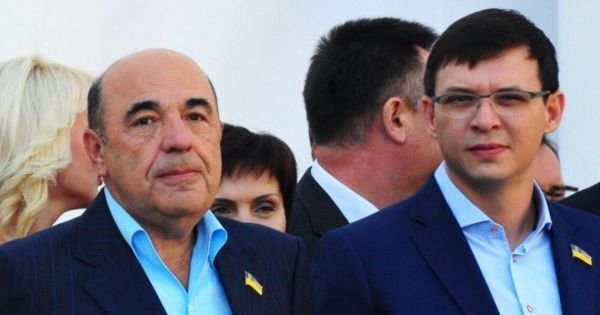 Як звати ту людину, яка дозволила запеклим зрадникам Мураєву та Рабиновичу втекти з України?