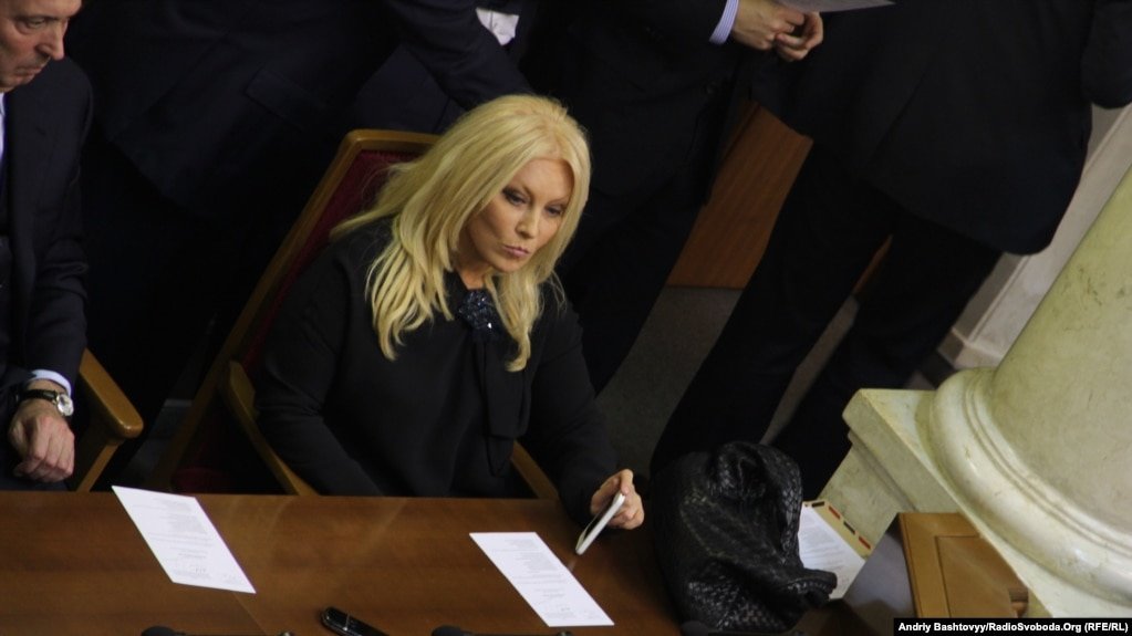 Про паршиву вівцю... СБУ повідомила, що заочно оголосила підозру співачці Таїсії Повалій
