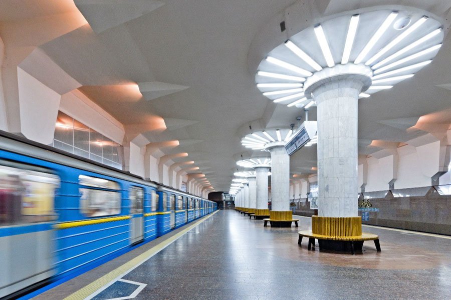 Все для перемоги над ворогом... Київський метрополітен мера Кличка переплатив за доставку вагонів з Польщі 160 млн грн