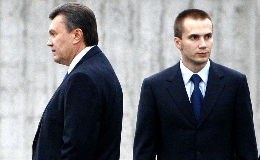 Грабіжники незмінні: син Януковича має мільярди на вугіллі з окупованих шахт України